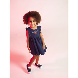 Φόρεμα αμάνικο από πλεκτό με κεντήματα για μωρό κορίτσι 