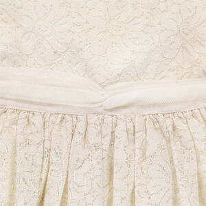 Επίσημο φόρεμα με δαντέλα και τούλι 